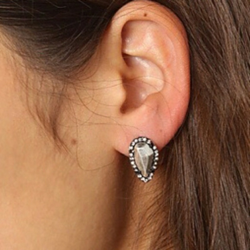 ⚡SALE⚡ House of Harlow Pebble Studded Earrings